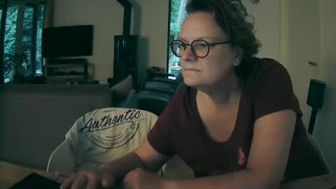 woodwurm and Snoeske online show from September 27, 2025, 5:56 am