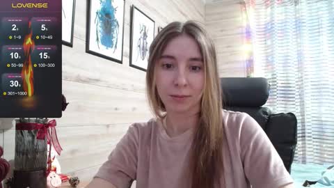 Snapshot of wow_porno_ chatting on December 18, 2025, 12:00 pm Anna online show from December 18, 2025, 12:00 pm