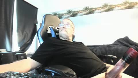 wowsers2022 online show from September 11, 2025, 8:20 pm