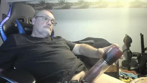 wowsers2022 online show from October 22, 2025, 8:14 am