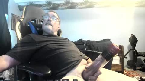 wowsers2022 online show from October 29, 2025, 6:42 pm