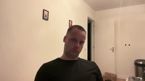 Snapshot of wsvogel chatting on November 14, 2025, 4:17 pm joejoe online show from November 14, 2025, 4:17 pm