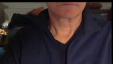 Wuki online show from December 22, 2025, 4:48 pm