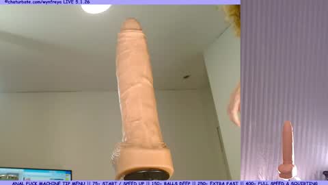 Snapshot of wynfreya chatting on May 1, 2026, 11:04 am Wyn online show from May 1, 2026, 11:04 am