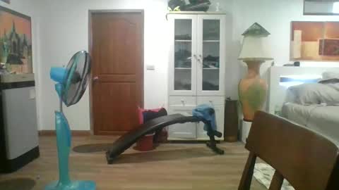 x9625x online show from December 29, 2024, 2:38 am