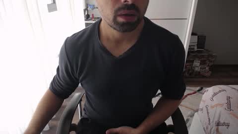 Mr. Lonely online show from October 3, 2025, 10:23 am