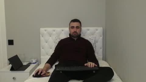 Mr. Lonely online show from April 6, 2026, 10:11 pm