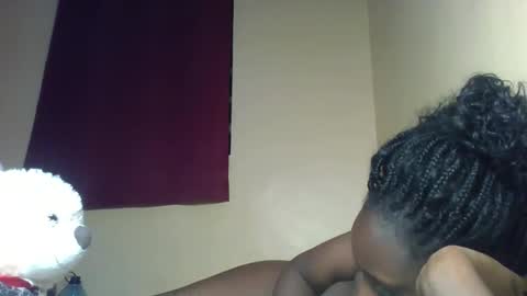 X melanine online show from December 16, 2025, 12:37 am