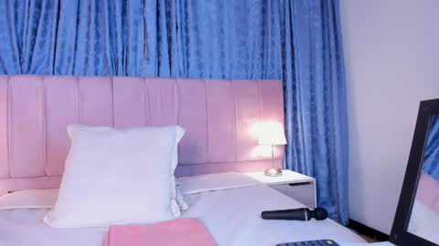 x_milu online show from March 11, 2025, 12:00 am