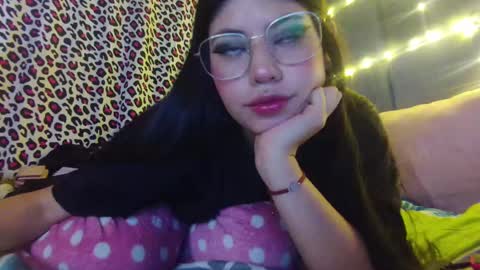 My other accont  x nyoko online show from January 28, 2025, 3:04 am