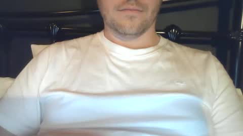 x_yes online show from November 12, 2025, 8:52 pm