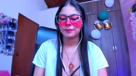 XALLYSONX online show from October 4, 2025, 11:41 am