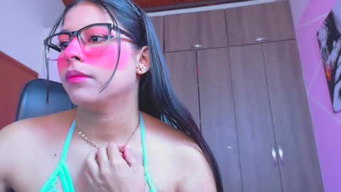 XALLYSONX online show from June 9, 2026, 11:55 am