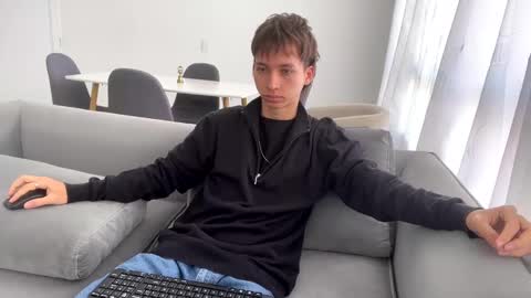 Xam online show from January 28, 2025, 7:00 pm