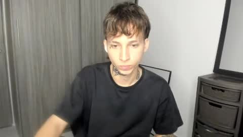 Xam online show from April 29, 2026, 3:10 am