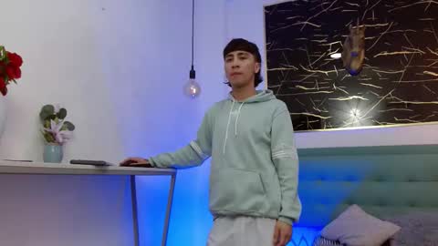 Snapshot of xandergrey8 chatting on January 14, 2026, 7:08 pm xandergrey8 online show from January 14, 2026, 7:08 pm