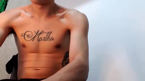 Snapshot of xandressex chatting on February 9, 2025, 4:50 pm Andres online show from February 9, 2025, 4:50 pm