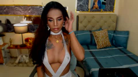 Snapshot of xasianm0nstr0uscumx chatting on January 11, 2025, 5:20 am THALIA MOUNT online show from January 11, 2025, 5:20 am