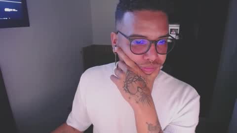 IG imjavv2 - Entrenador de modelos online show from January 11, 2026, 10:59 pm