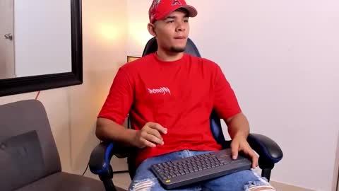 Snapshot of xboy_fantasyx chatting on October 12, 2025, 12:26 pm David online show from October 12, 2025, 12:26 pm
