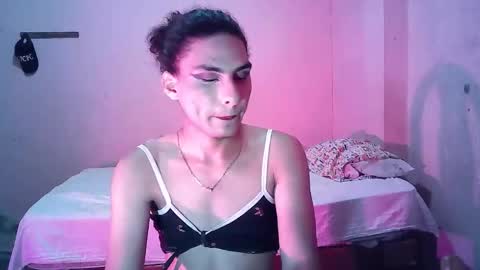 britany   online show from November 14, 2025, 3:49 am