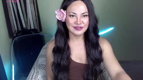 Snapshot of xcalisthra_69x chatting on December 1, 2025, 8:03 pm Godess Lucy online show from December 1, 2025, 8:03 pm