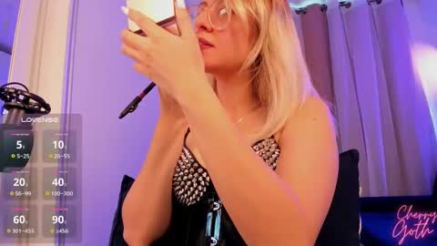 Snapshot of xcherrygoth chatting on October 13, 2025, 1:22 pm Cherry Goth online show from October 13, 2025, 1:22 pm