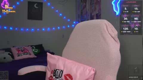 spoil me here  online show from October 23, 2025, 5:33 pm