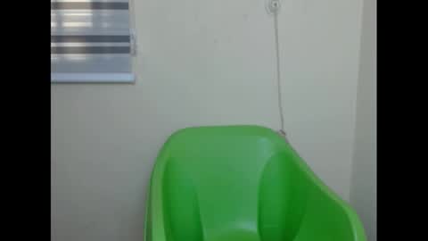 Snapshot of xcreamypussy chatting on December 10, 2024, 11:00 am xcreamypussy online show from December 10, 2024, 11:00 am