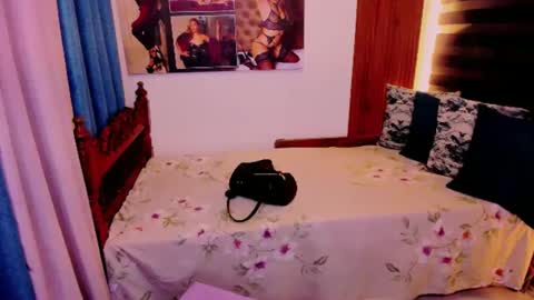 Snapshot of xdirtymistressx chatting on February 19, 2025, 8:44 am XDirtymistressX online show from February 19, 2025, 8:44 am