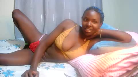 xeenah online show from November 4, 2025, 8:19 pm