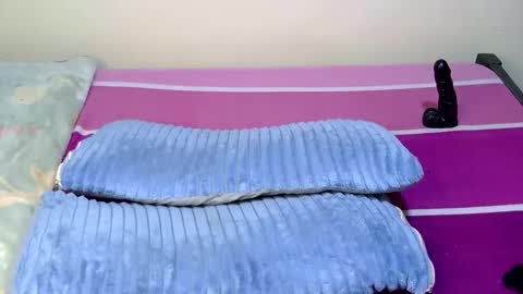 xeenah online show from January 5, 2026, 8:34 pm