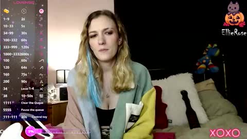 Snapshot of xelliee_rosex chatting on October 25, 2025, 12:07 am EllieeRose online show from October 25, 2025, 12:07 am