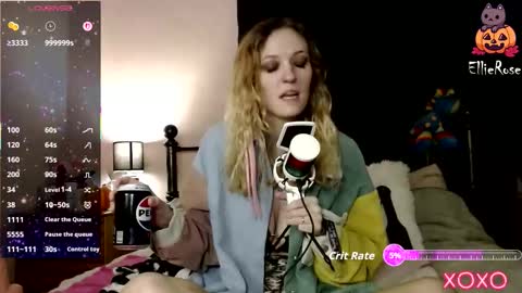 EllieeRose online show from November 6, 2025, 6:58 am