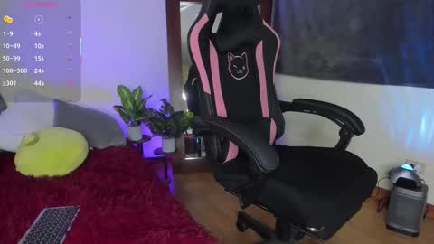 Snapshot of xemily_hardy chatting on September 16, 2025, 11:28 pm Kanae. online show from September 16, 2025, 11:28 pm