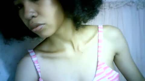 xenna610827 online show from February 8, 2025, 4:04 pm