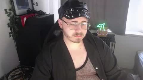 Snapshot of xfabian_love chatting on September 26, 2025, 9:46 am F A B I A N online show from September 26, 2025, 9:46 am