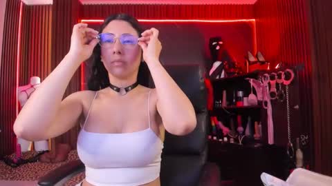 XiaQueen   I M online show from September 17, 2025, 11:23 am