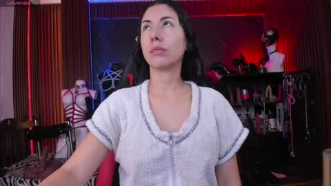 XiaQueen   I M online show from June 6, 2026, 11:48 am