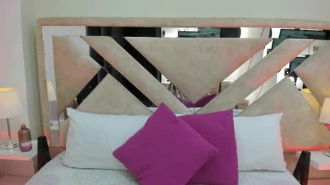 Xime  online show from March 31, 2026, 3:41 am