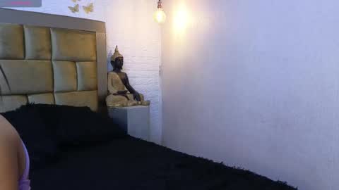 ximena online show from October 10, 2025, 8:08 pm