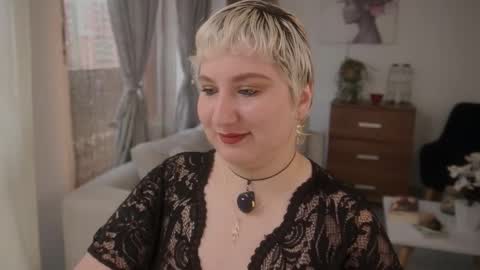 Snapshot of ximenna_cruz_ chatting on January 16, 2026, 12:53 pm Xime Independent Artist online show from January 16, 2026, 12:53 pm