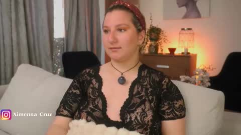 Snapshot of ximenna_cruz_ chatting on February 5, 2026, 1:05 pm Xime Independent Artist online show from February 5, 2026, 1:05 pm