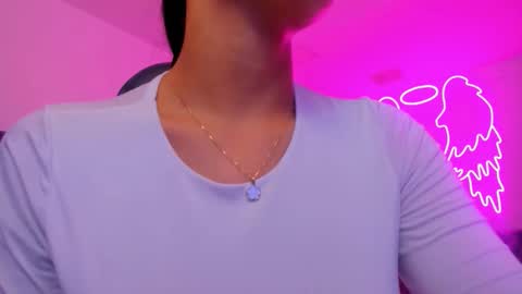 xiomara_cortes online show from November 27, 2025, 12:07 pm