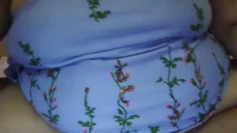 xjuicytits online show from November 26, 2025, 3:07 am