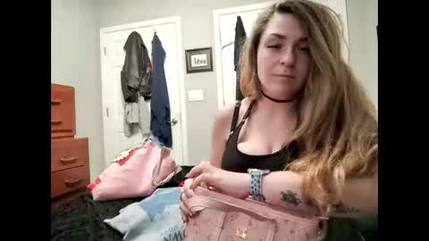 xkittymeowz online show from November 21, 2025, 8:02 am