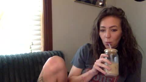 xLacyy online show from April 20, 2026, 3:04 pm