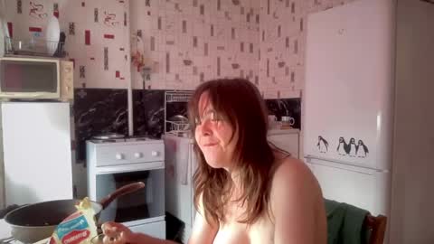 Snapshot of xlunasexyx chatting on June 2, 2026, 3:52 am Luna online show from June 2, 2026, 3:52 am