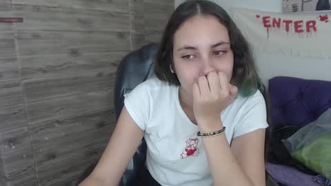 lunna online show from December 19, 2024, 3:08 pm