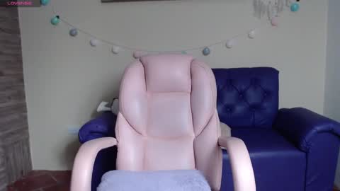 lunna online show from January 26, 2025, 8:23 pm